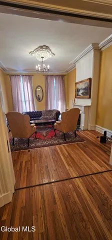 $2,500 | 44 A Clinton Avenue, Unit A, Albany, NY 12210