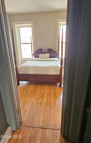$2,500 | 44 A Clinton Avenue, Unit A, Albany, NY 12210