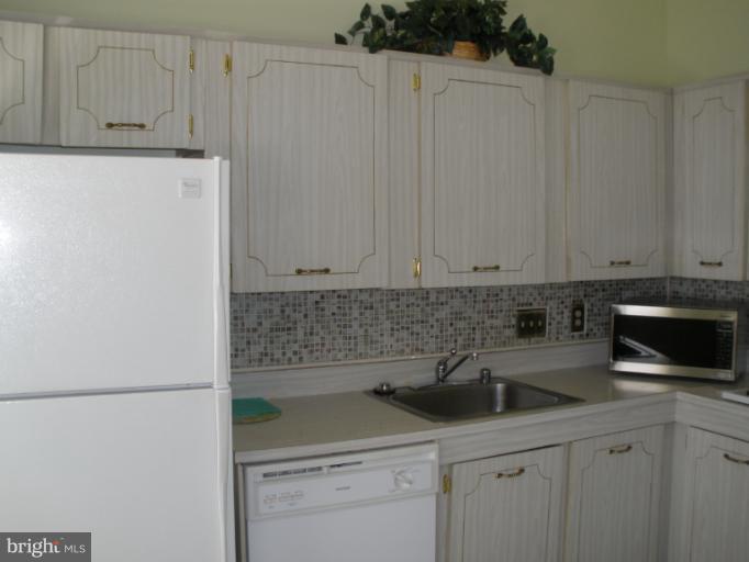 8337 Scotts Level Road Pikesville, MD 21208 - Photo 11 of 21 Kitchen