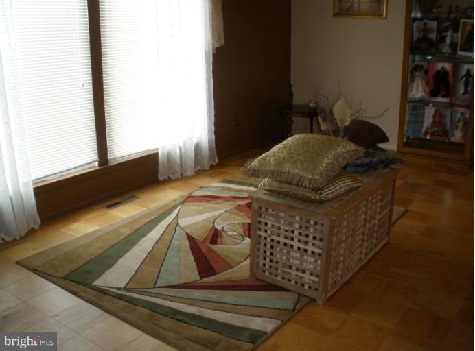 8337 Scotts Level Road Pikesville, MD 21208 - Photo 8 of 21 Living Room