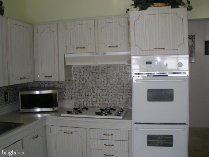 8337 Scotts Level Road Pikesville, MD 21208 - Photo 10 of 21 Kitchen