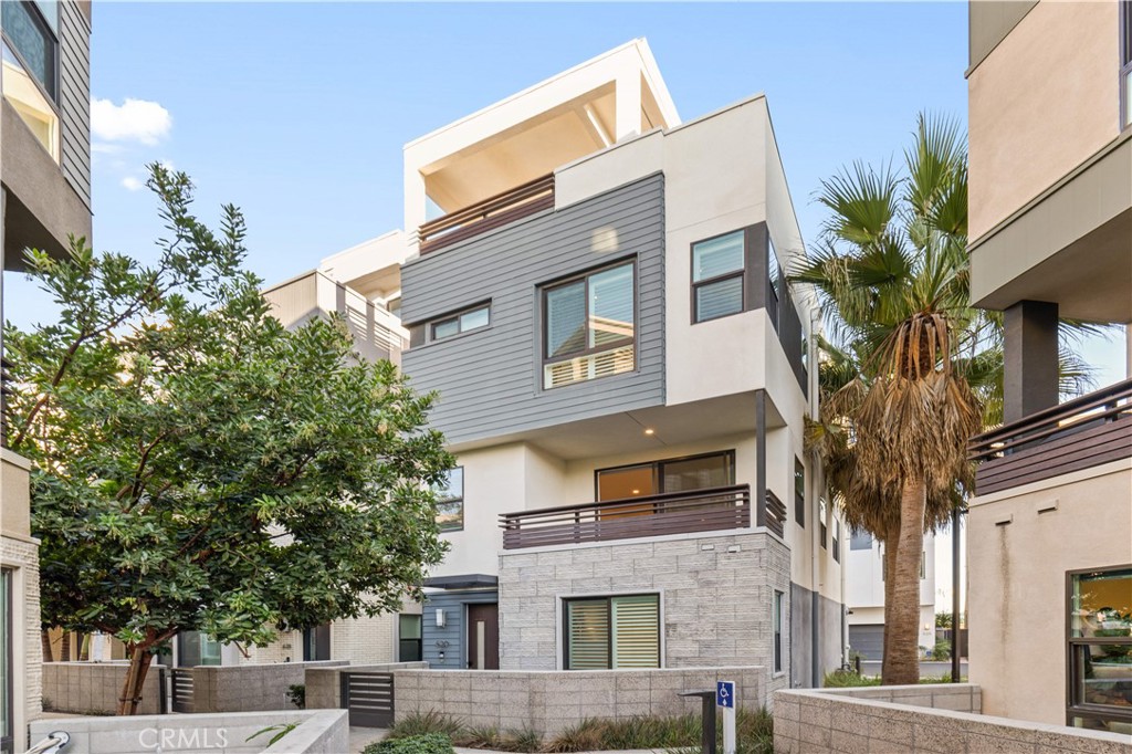 620 Cardiff Reef Costa Mesa, CA 92627 - Photo 2 of 45