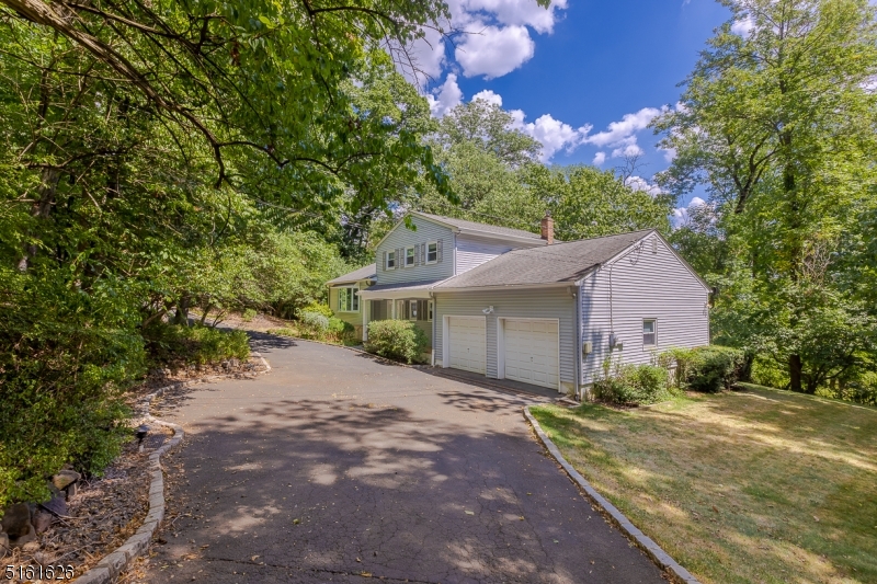 36 Edgemont Road, Watchung, NJ 07069 Compass