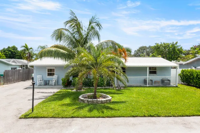 $629,222 | 19165 Southeast Homewood Avenue, Jupiter, FL 33469