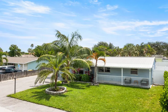 $629,222 | 19165 Southeast Homewood Avenue, Jupiter, FL 33469