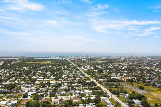 $629,222 | 19165 Southeast Homewood Avenue, Jupiter, FL 33469