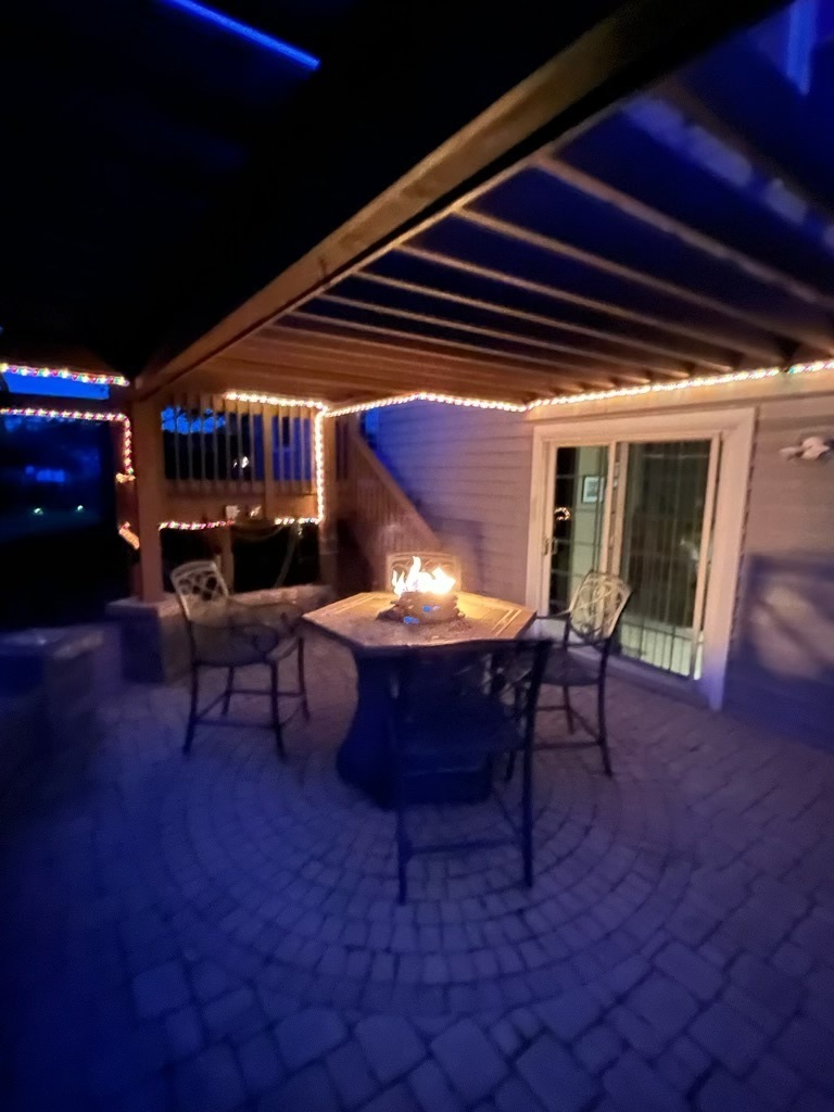 1061 Warwick Circle North Hoffman Estates, IL 60169 - Photo 18 of 18 a view of a couches and table in the patio