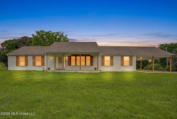 $385,000 | 1945 Pryor Road, Coldwater, MS 38618