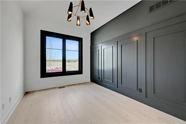 $1,199,900 | 11707 West 181st Terrace, Overland Park, KS 66013