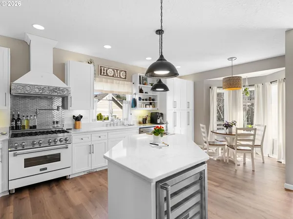 $894,900 | 260 Northeast 71st Place, Newport, OR 97365