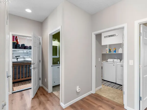 $894,900 | 260 Northeast 71st Place, Newport, OR 97365