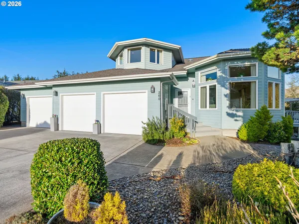 $894,900 | 260 Northeast 71st Place, Newport, OR 97365