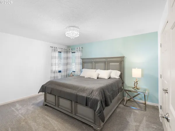 $894,900 | 260 Northeast 71st Place, Newport, OR 97365