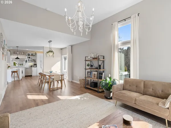 $894,900 | 260 Northeast 71st Place, Newport, OR 97365