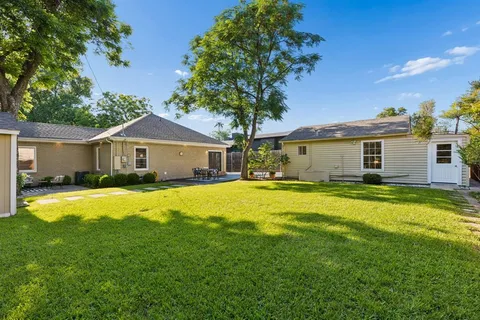 $869,000 | 9966 Coppedge Lane, Dallas, TX 75220
