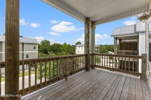 $489,900 | 208 A Bridgeview Court, Surf City, NC 28445