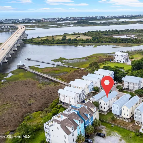 $489,900 | 208 A Bridgeview Court, Surf City, NC 28445