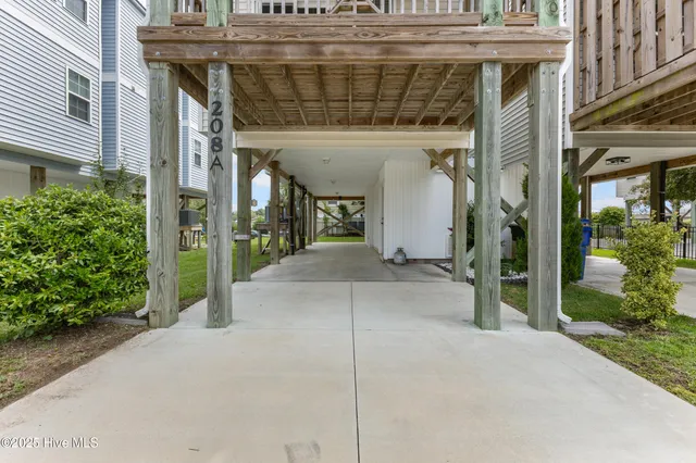 $489,900 | 208 A Bridgeview Court, Surf City, NC 28445