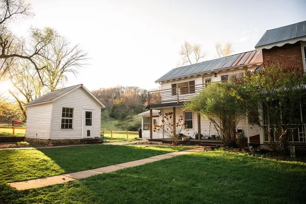 $625,000 | 10198 South Crazy Hollow Road, Hanover, IL 61041