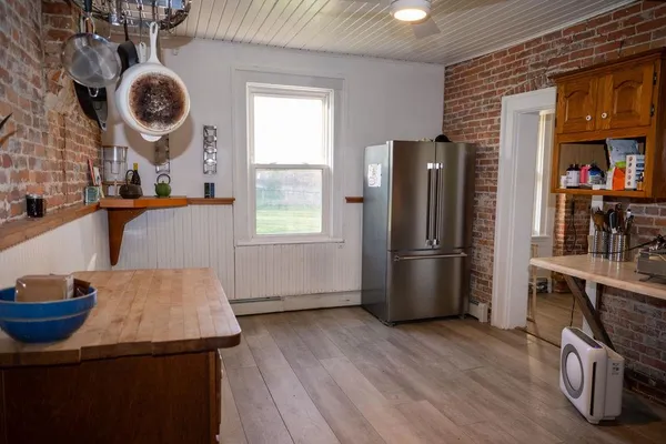 $625,000 | 10198 South Crazy Hollow Road, Hanover, IL 61041