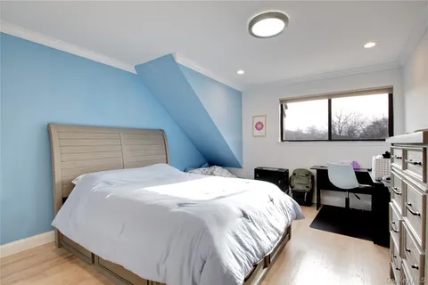 $1,199,000 | 17 John Bean Court, Unit 17, Port Washington, NY 11050