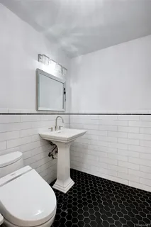 $1,199,000 | 17 John Bean Court, Unit 17, Port Washington, NY 11050