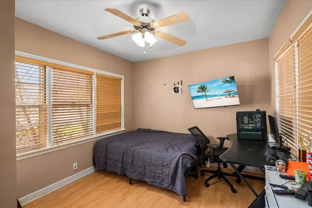 $300,000 | 1060 Catherine Street, Joliet, IL 60435