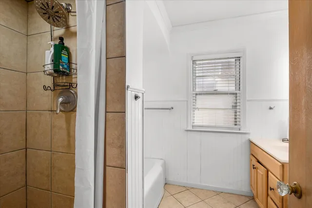 $300,000 | 1060 Catherine Street, Joliet, IL 60435