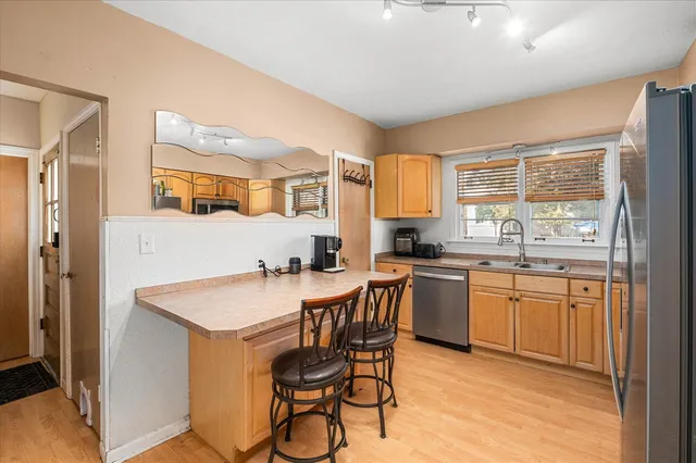 $300,000 | 1060 Catherine Street, Joliet, IL 60435