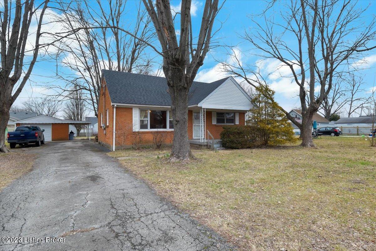 3701 South Park Road Louisville, KY 40219 - Photo 2 of 30 03-3701 S Park Rd-102