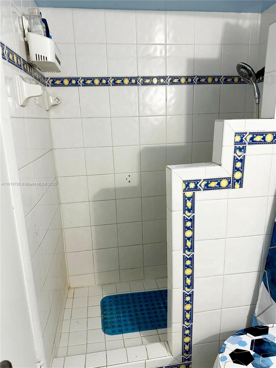 9410 West Flagler Street, Unit 208 Miami, FL 33174 - Photo 17 of 17