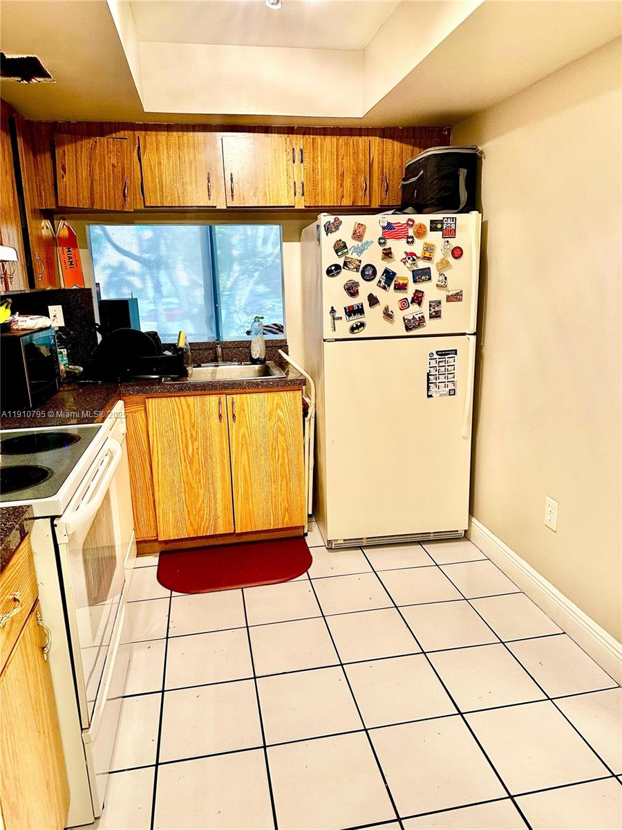 9410 West Flagler Street, Unit 208 Miami, FL 33174 - Photo 7 of 17