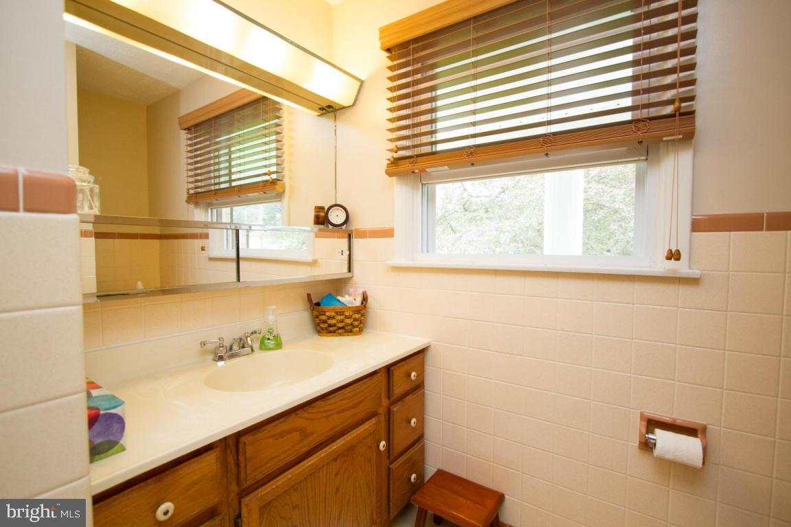 50 Wolf Road Akron, PA 17501 - Photo 15 of 33