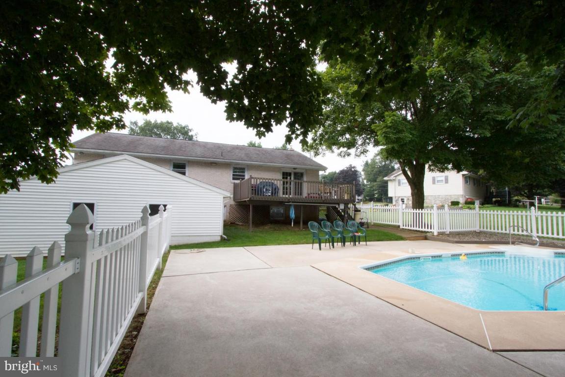 50 Wolf Road Akron, PA 17501 - Photo 26 of 33