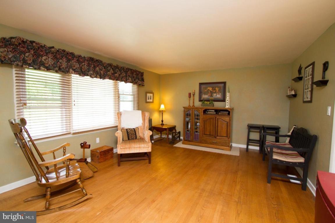 50 Wolf Road Akron, PA 17501 - Photo 7 of 33