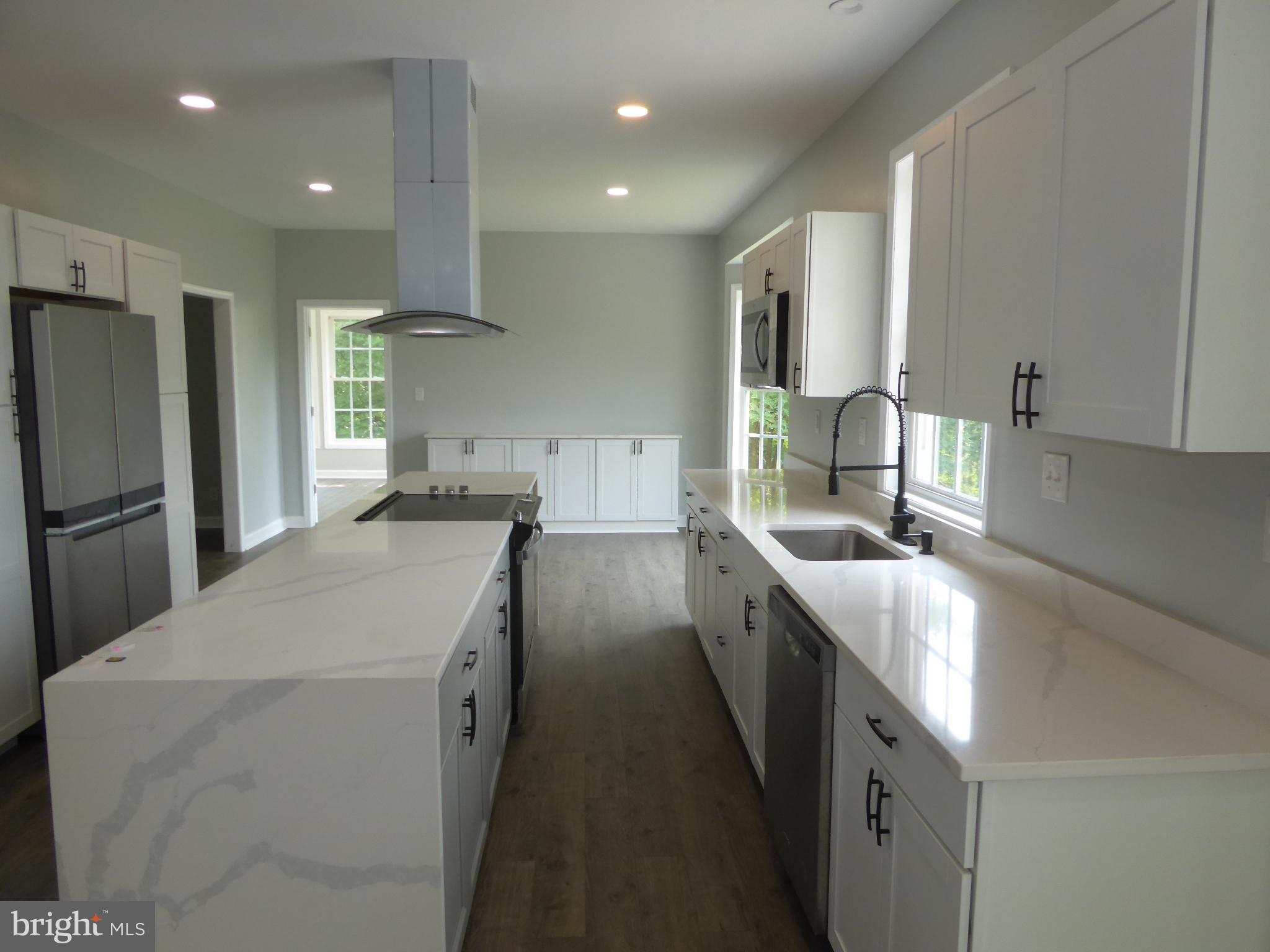 1285 Boggs Lane Mathias, WV 26812 - Photo 5 of 50