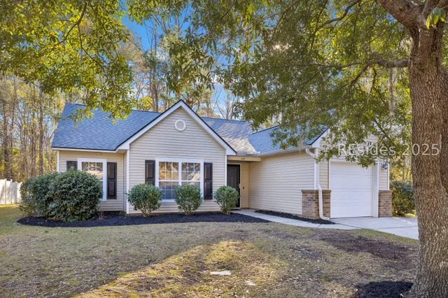 $364,900 | 125 Holly Ridge Drive, Bluffton, SC 29910