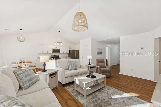 $364,900 | 125 Holly Ridge Drive, Bluffton, SC 29910