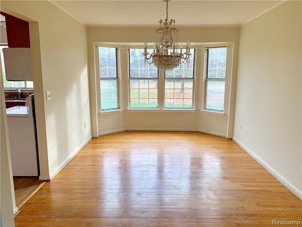 36213 Fredericksburg Road Farmington Hills, MI 48331 - Photo 15 of 29