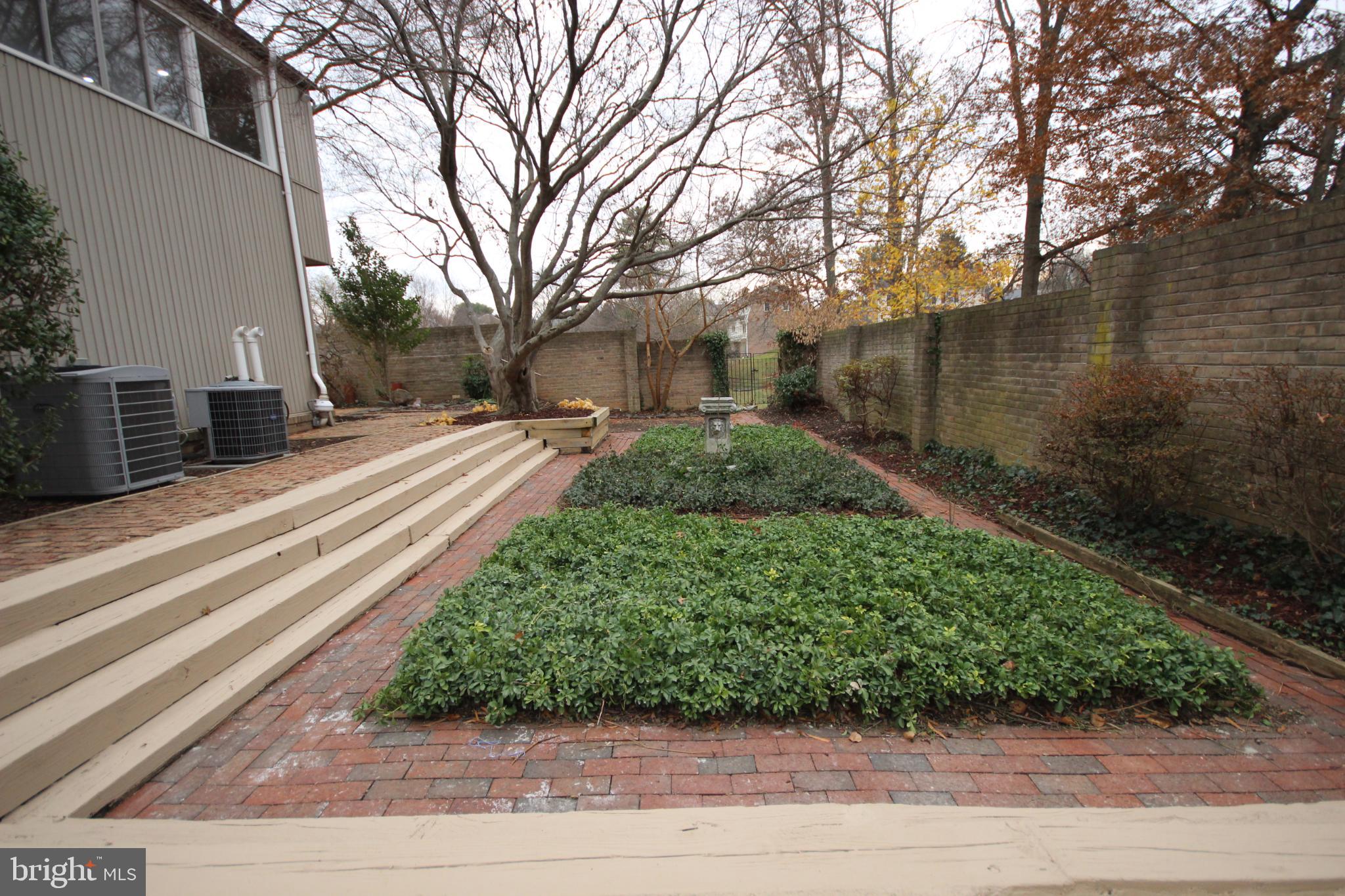 19115 Roman Way Montgomery Village, MD 20886 - Photo 52 of 67 a view of a back yard