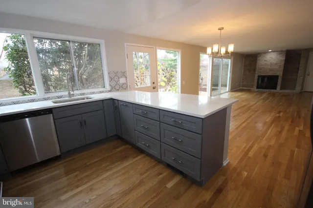 $799,000 | 19115 Roman Way, Montgomery Village, MD 20886