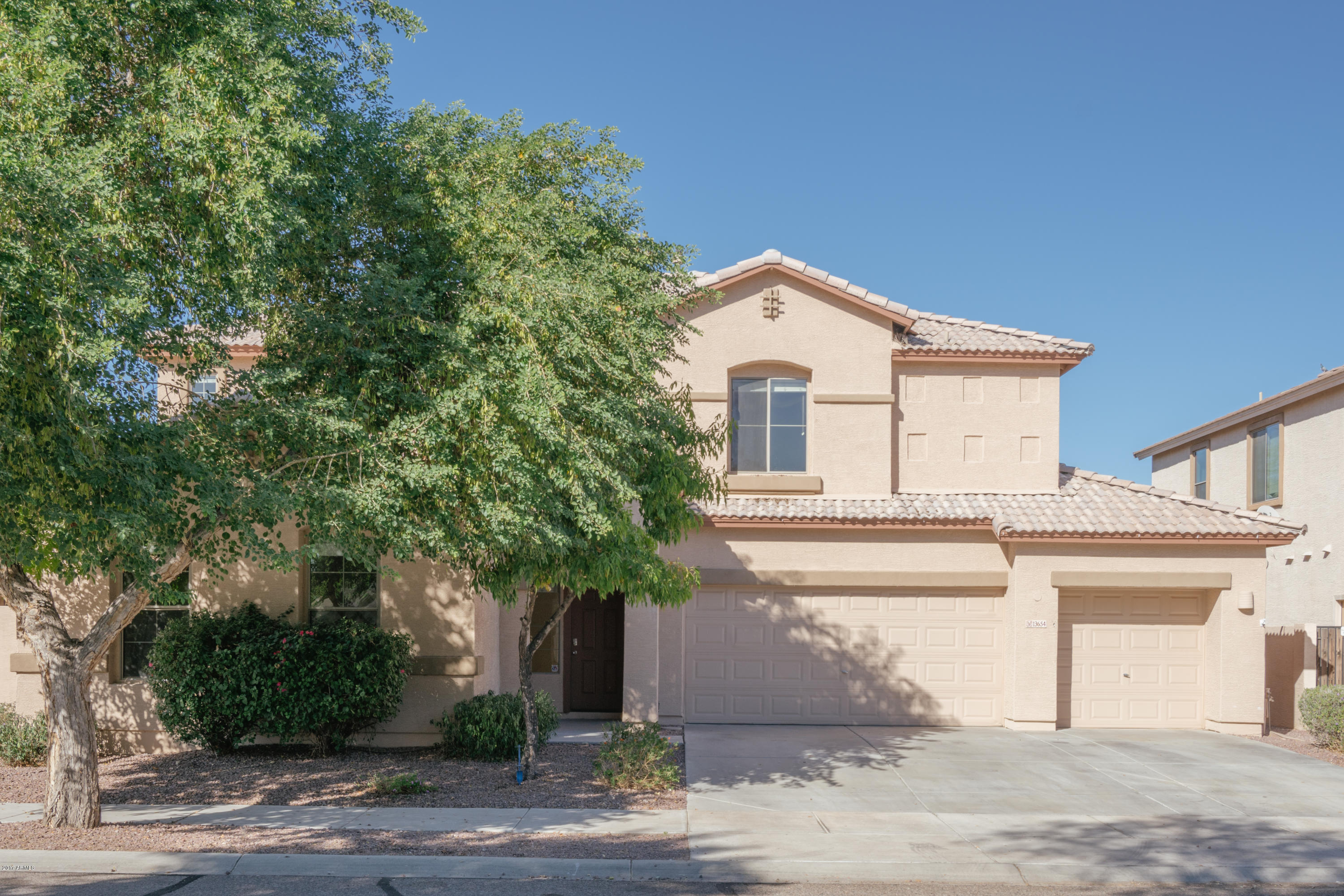 13654 West Redfield Road Surprise, AZ 85379 - Photo 1 of 34 DSC09984