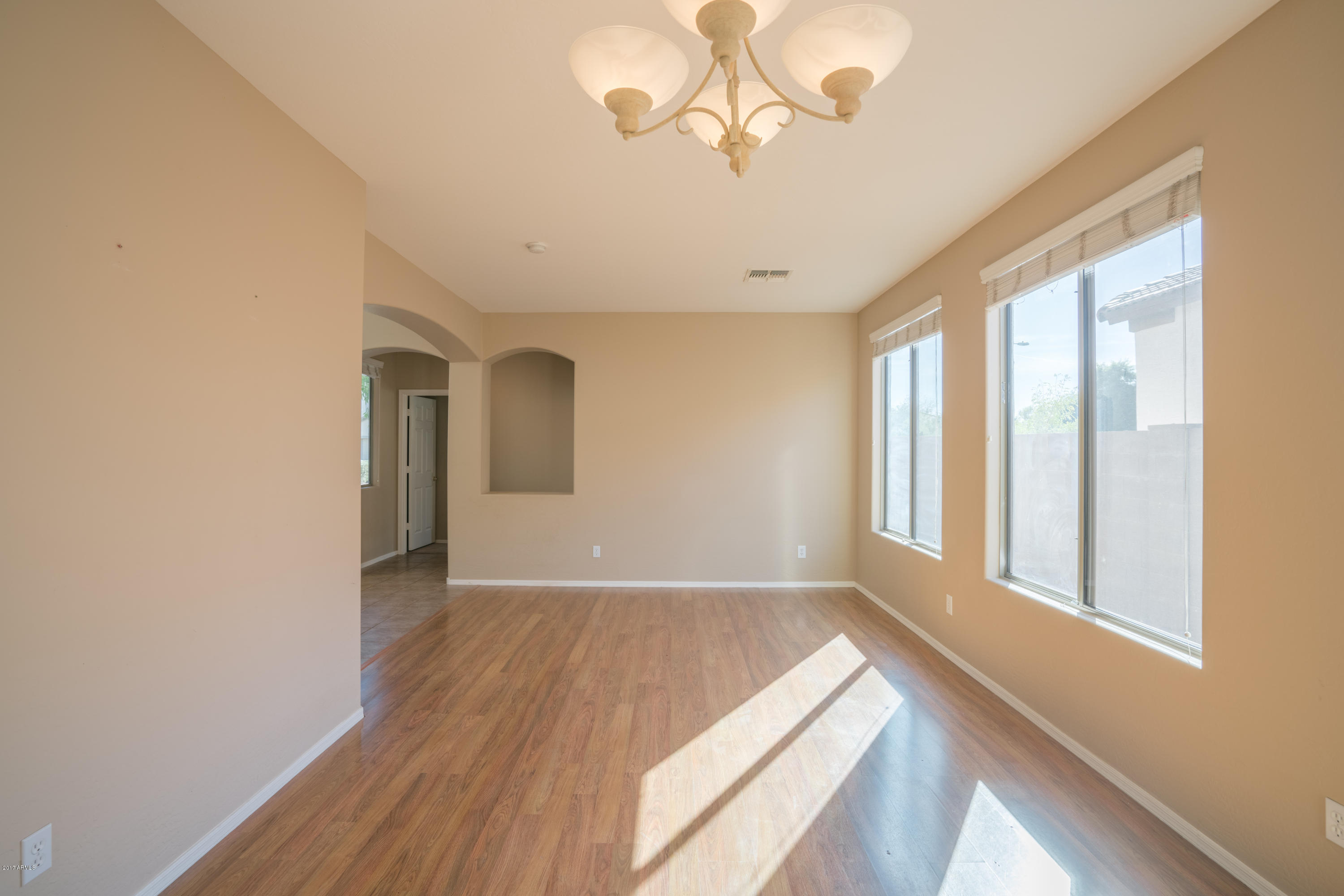 13654 West Redfield Road Surprise, AZ 85379 - Photo 7 of 34 DSC09995-HDR