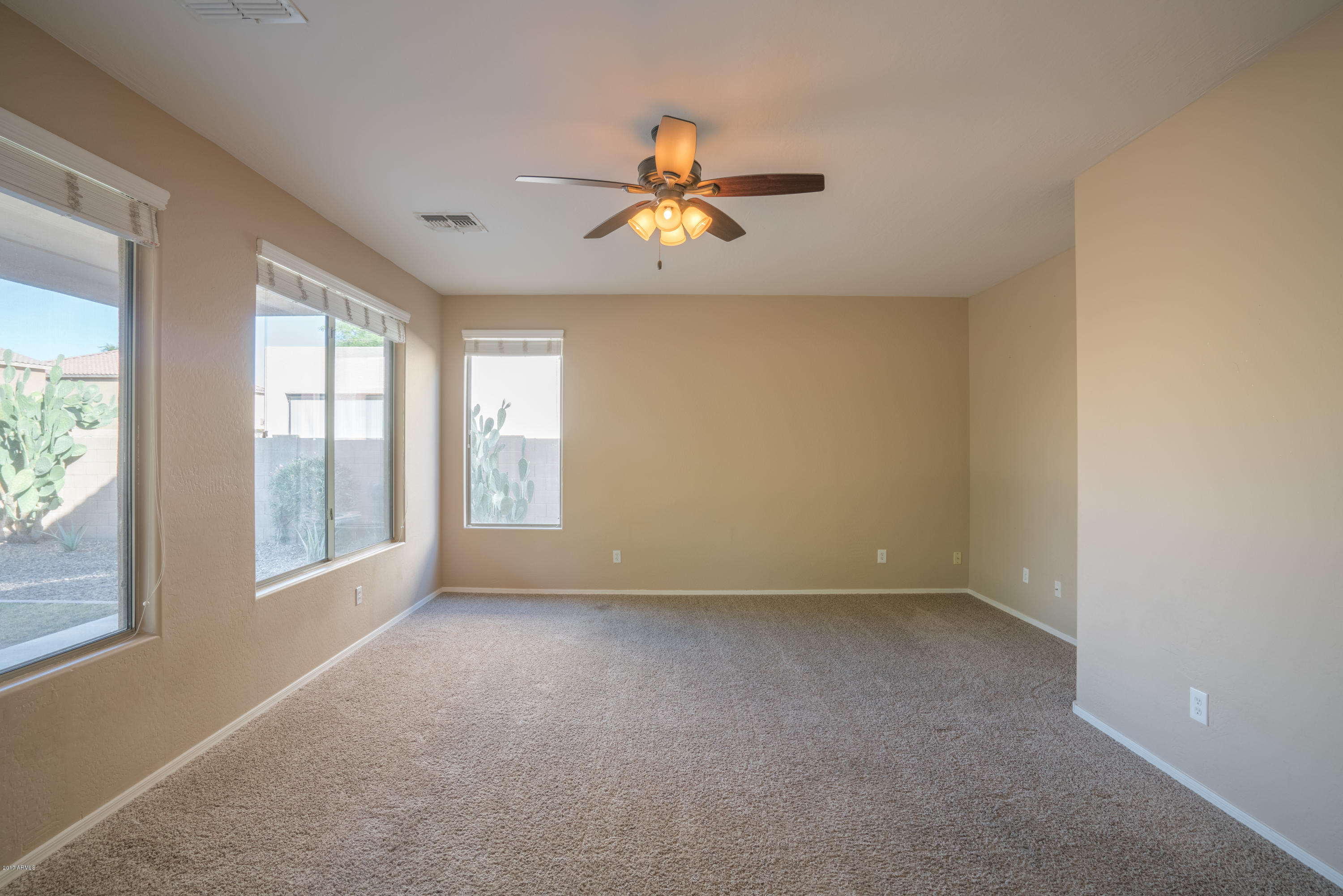 13654 West Redfield Road Surprise, AZ 85379 - Photo 8 of 34 DTC00002-HDR