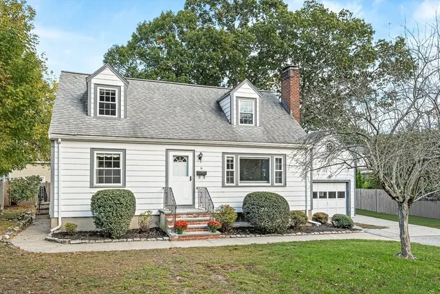 $1,015,000 | 9 Sylvester Court, Winchester, MA 01890