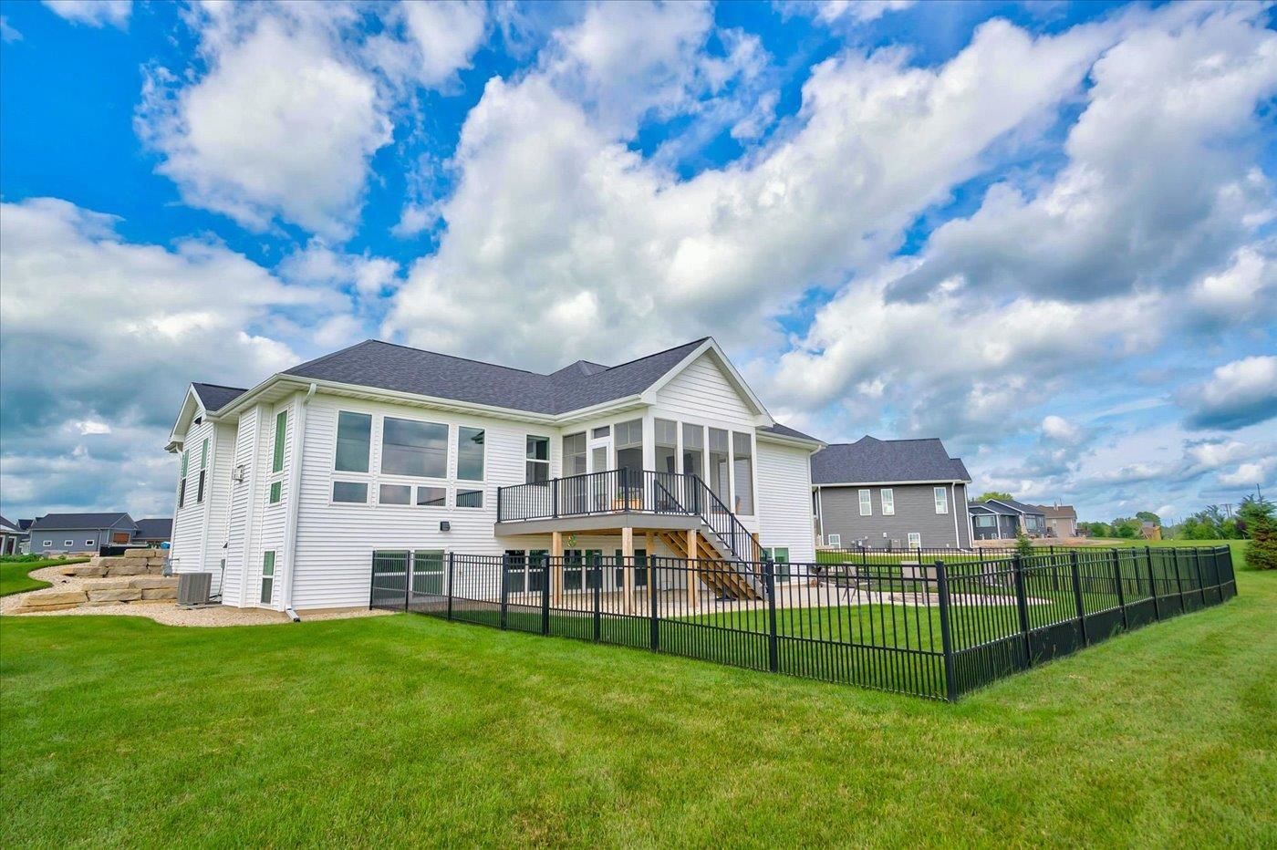 6607 Kades Sun Prairie Sun Prairie, WI 53590 - Photo 65 of 77