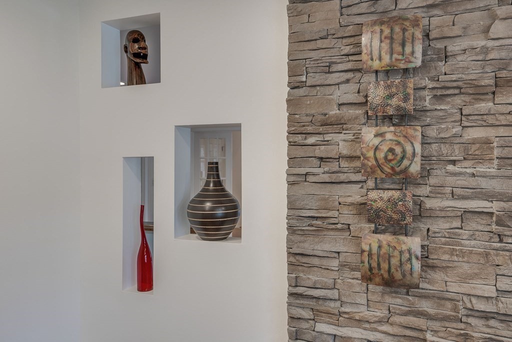 9 Parker Road Bedford, MA 01730 - Photo 4 of 42 Gallery Image 4