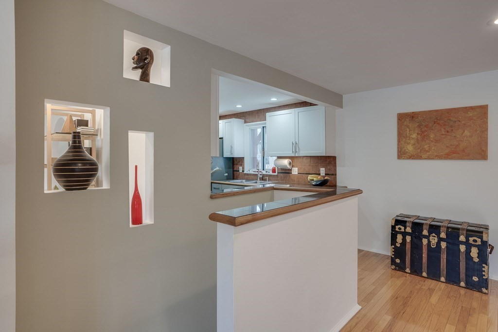 9 Parker Road Bedford, MA 01730 - Photo 9 of 42 Gallery Image 9