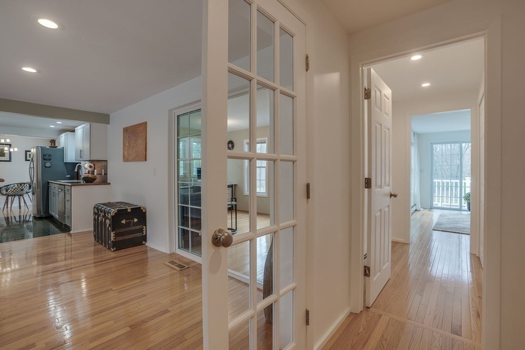 9 Parker Road Bedford, MA 01730 - Photo 10 of 42 Gallery Image 10