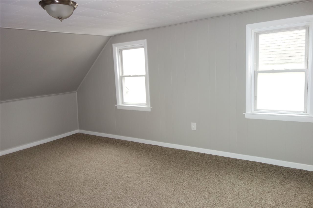 68 Ledge Street Nashua, NH 03060 - Photo 19 of 29